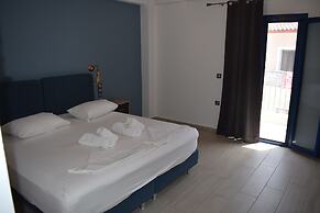 Christina Studios & Apartments