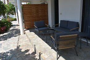 Christina Studios & Apartments