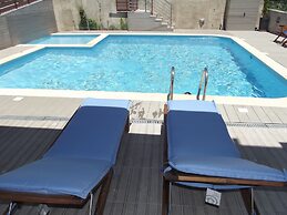 Christina Studios & Apartments