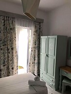 Christina Studios & Apartments