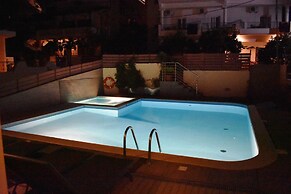 Christina Studios & Apartments