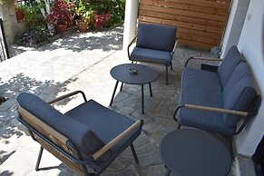 Christina Studios & Apartments