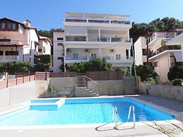 Christina Studios & Apartments