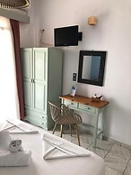 Christina Studios & Apartments