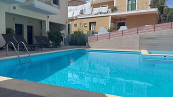 Christina Studios & Apartments