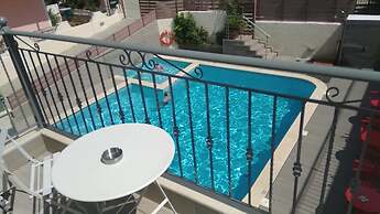 Christina Studios & Apartments