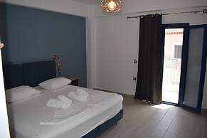 Christina Studios & Apartments