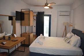Christina Studios & Apartments