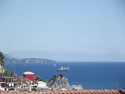 Christina Studios & Apartments