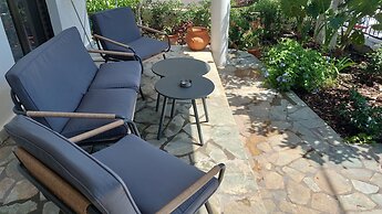 Christina Studios & Apartments