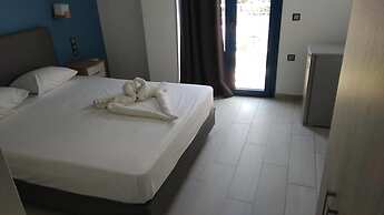 Christina Studios & Apartments