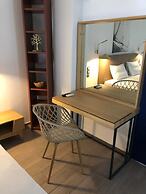 Christina Studios & Apartments