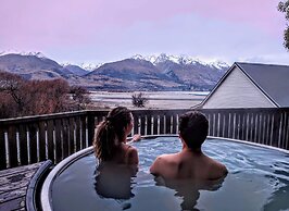 Kinloch Wilderness Retreat
