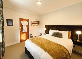 Kinloch Wilderness Retreat