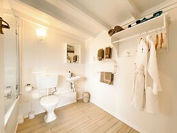 Kinloch Wilderness Retreat