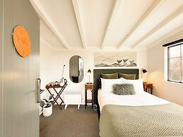 Kinloch Wilderness Retreat