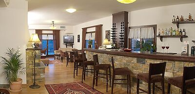 Erofili Hotel and Suites