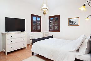 Erofili Hotel and Suites