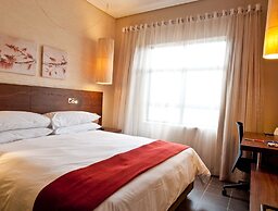 Peermont Metcourt Hotel at Umfolozi