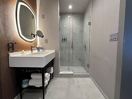 Hotel Indigo Baton Rouge Downtown by IHG