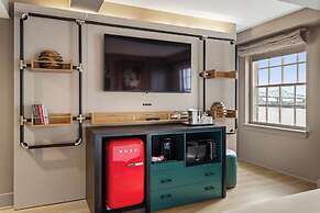 Hotel Indigo Baton Rouge Downtown by IHG