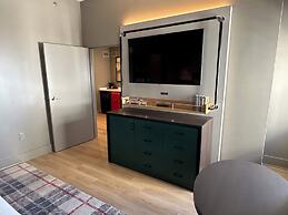 Hotel Indigo Baton Rouge Downtown by IHG