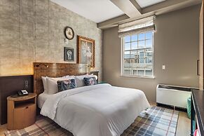 Hotel Indigo Baton Rouge Downtown by IHG