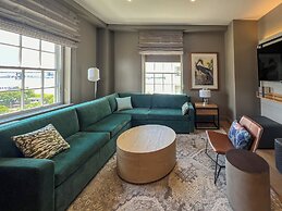 Hotel Indigo Baton Rouge Downtown by IHG