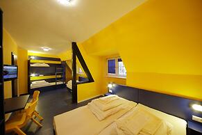 Bed'nBudget Expo-Hostel Rooms