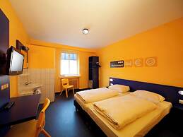 Bed'nBudget Expo-Hostel Rooms