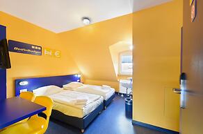 Bed'nBudget Expo-Hostel Rooms