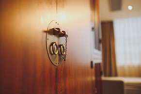 Butterfly on Wellington, Central