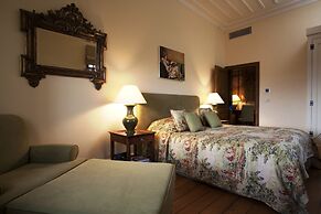 Divan Cukurhan - Boutique Class