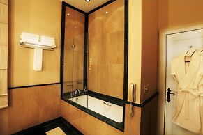 Divan Cukurhan - Boutique Class