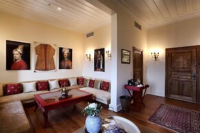 Divan Cukurhan - Boutique Class