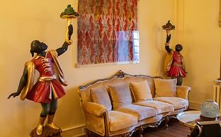 Divan Cukurhan - Boutique Class