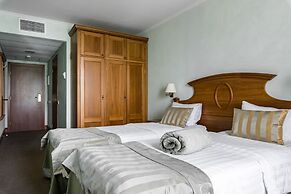 3 MostA Hotel