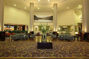 Golden Tulip Hail