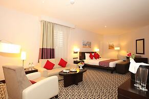 Golden Tulip Hail