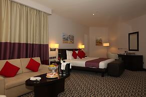 Golden Tulip Hail