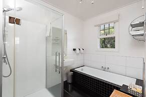 The Old Oak Boutique Hotel