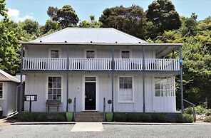 The Old Oak Boutique Hotel