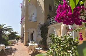 Sina Flora Capri