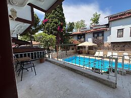 Urcu Hotel