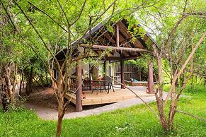 Leopard Walk Lodge