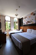 Hotel New House