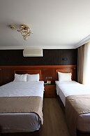 Hotel New House