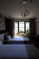 Hotel New House