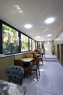 Hotel New House
