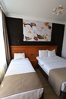 Hotel New House